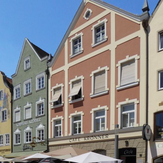 Wohn- und Geschäftshaus, sog. Lebzelter