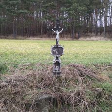 Kříž jižně od Homole