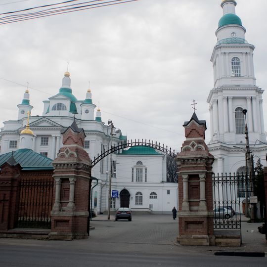 Ограда с воротами Всехсвятского кладбища