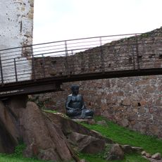 Statue