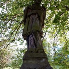 Sloup se sochou svatého Jana Nepomuckého