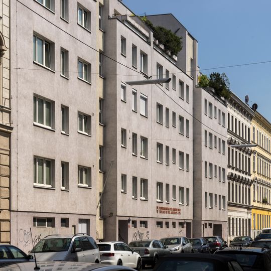 Gemeindebau Anschützgasse 4a