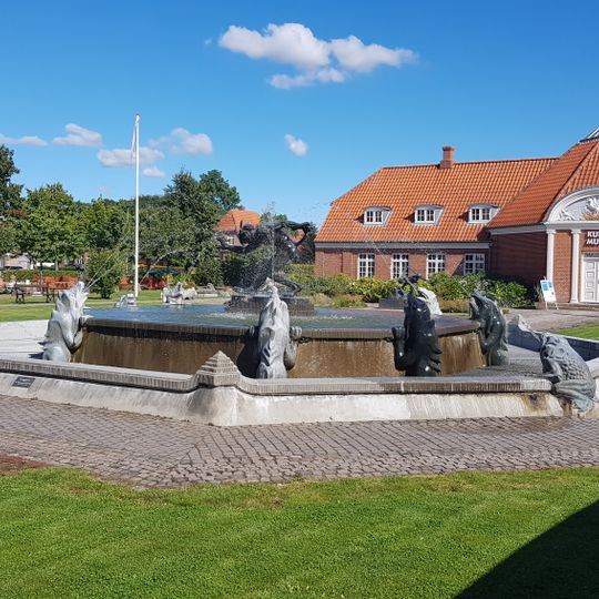 Troll that smells Christian blood, fountain, Vejen