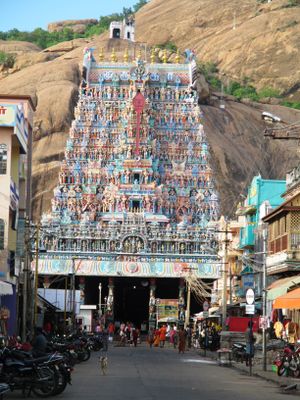 Thirupparamkunram Murugan Temple Temple Hindou Taill Dans La Roche 