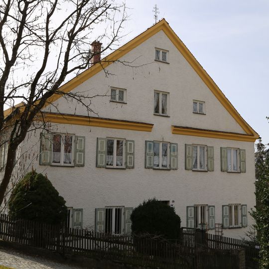Ehemaliges Schul- und Gemeindehaus von St. Veit