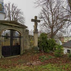 Kříž ve Starém Maletíně u fary