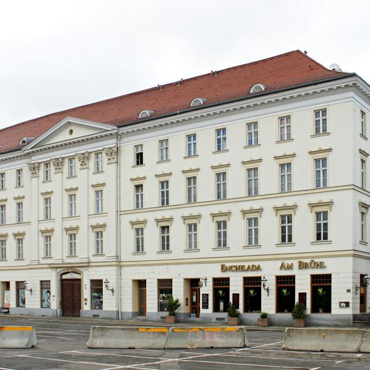 Wohn- und Geschäftshaus Richard-Wagner-Platz 1
