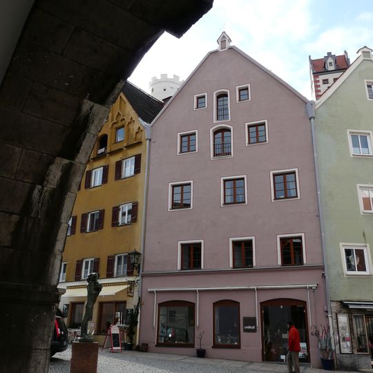 Wohn- und Geschäftshaus