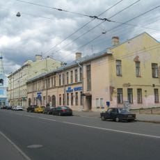 Дом культуры имени 1 Мая (бывшее Сампсониевское общество трезвости). Дом, где в 1917 г. начал работу VI съезд РСДРП(б)
