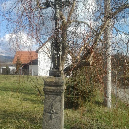 Kříž v Čímicích u křižovatky