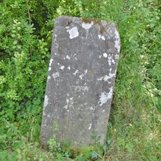 Milestone, Coulston Hill; 45m W jcn by-way to Baynton Hill Farm