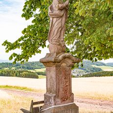 Socha Panny Marie Immaculaty severně od Brda