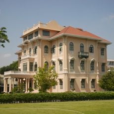 Thewawes Palace