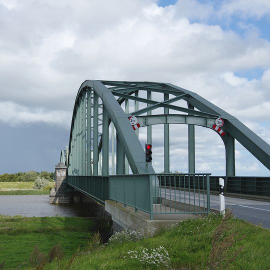 Straßenbrücke über die Eider