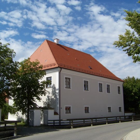 Pfarrhof, ehemalige Almosenstiftung
