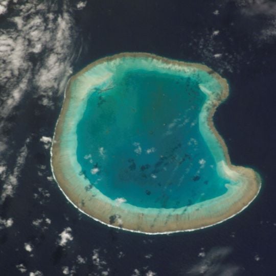 Scattered Islands in the Indian Ocean