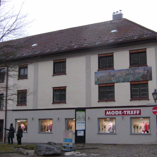 Wohn- und Geschäftshaus