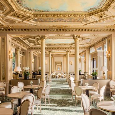 Koffiehuizen van Parijs: legendarische adressen, beschermde interieurs en literaire cafés