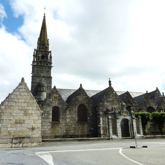 Pleyber-Christ Parish close