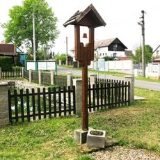 Zvonička na návsi ve Vadkovicích