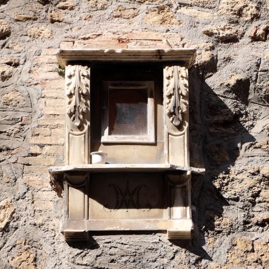 Tabernacolo con Madonnina