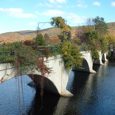 Bridge of Flowers