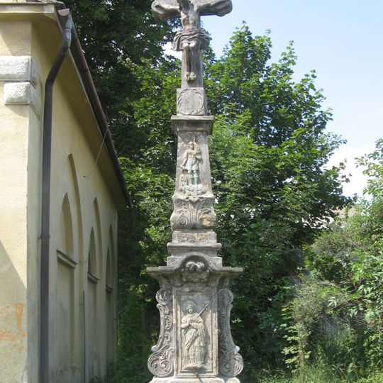 Kříž ve Čtyřiceti Lánech u kaple svaté Anny