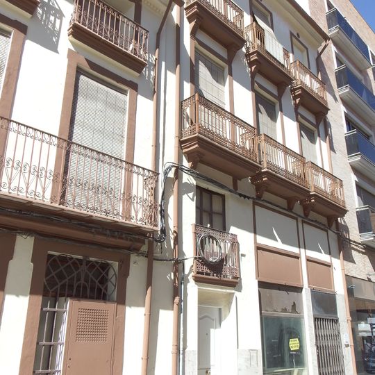 Building at 6 Vall street, Sueca