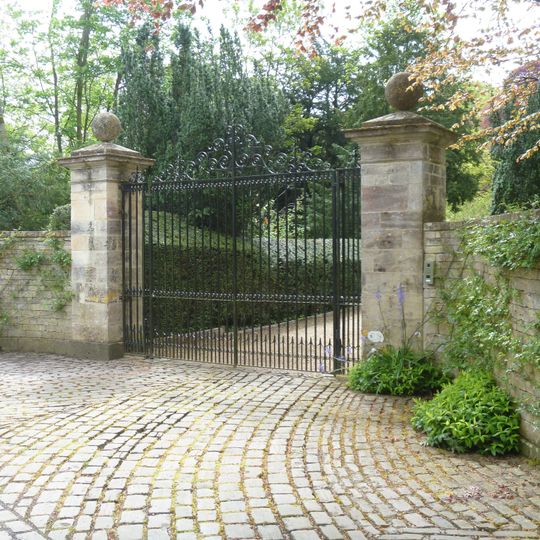 Boundary Wall With Gatepiers To North Of Ablington Manor, Including Wall With Gatepiers Adjoining To South