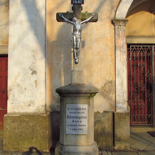 Kříž u kostela sv. Jiljí v Heralticích