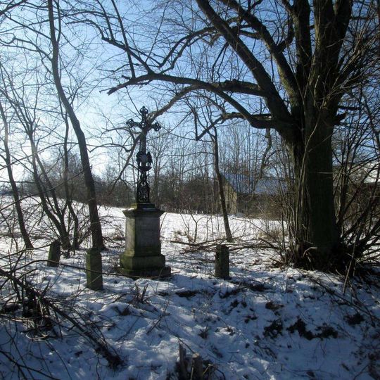 Kříž západně od Borovan