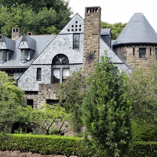 Dr. K. A. J. and Cora Mackenzie House