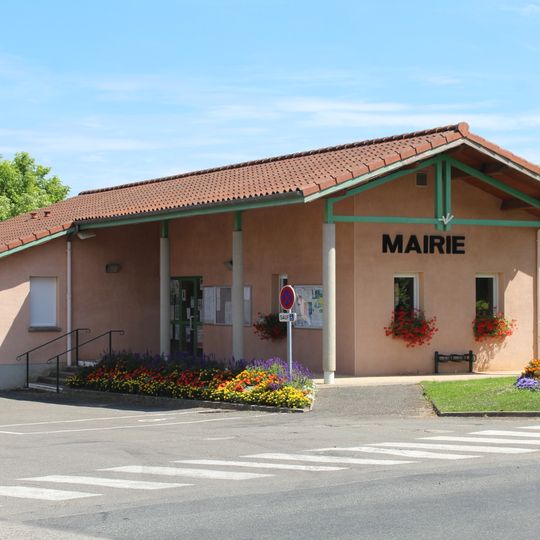 Town hall of Cruzilles-lès-Mépillat