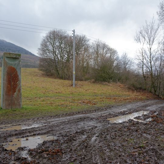 Kamenná plastika Anděl u cesty z Černčic do Bílky