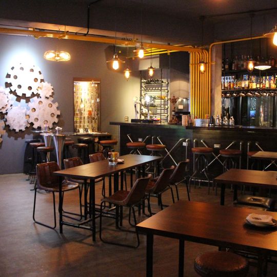 角窩美式餐酒館