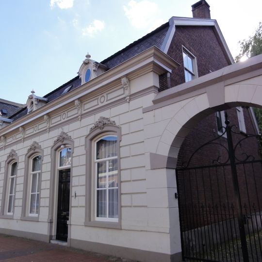 Woonhuis, gebouwd in een eclectische stijl