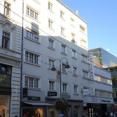 Wohn- und Geschäftshaus, Winklerbau