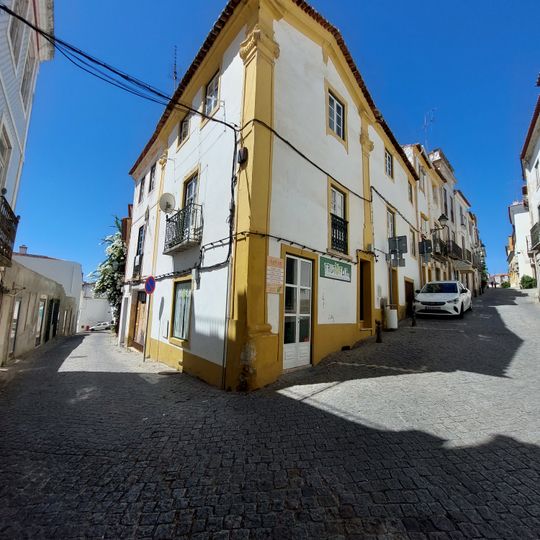 Casa na Rua do Outeiro , 3 e 3-A