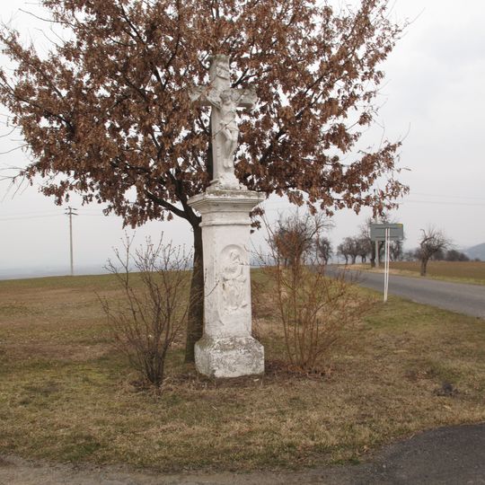 Kříž s reliéfem Panny Marie Bolestné