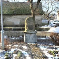 Pomník Jana Husa v Husově ulici v Sadské