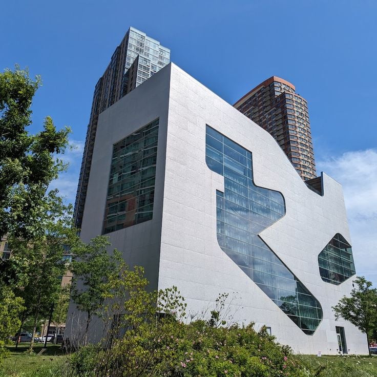 Hunters Point Library