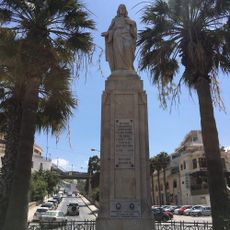 Statue of the Sacred Heart of Jesus