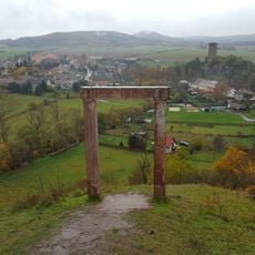 Portál Jeronýma Pražského na Jezevčím vrchu u Točníku