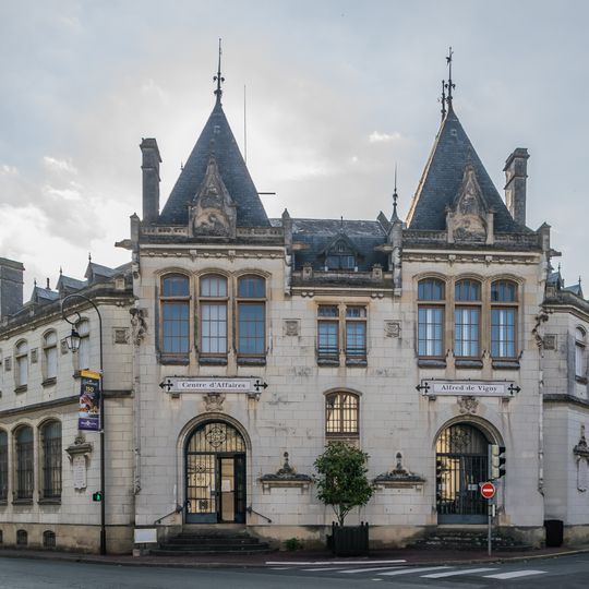 Building of the Savings Bank of Loches