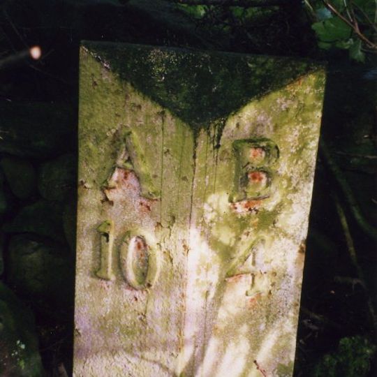 Milepost, Rayheugh in loop of old road