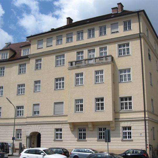 Mietshaus