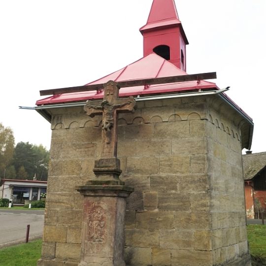 Krucifix s kamenným pilířem