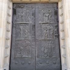 Główne drzwi katowickiej archikatedry