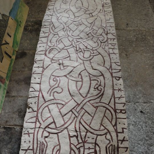 Östergötlands runinskrifter 220