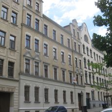 Mietshaus in geschlossener Bebauung Tschaikowskistraße 66